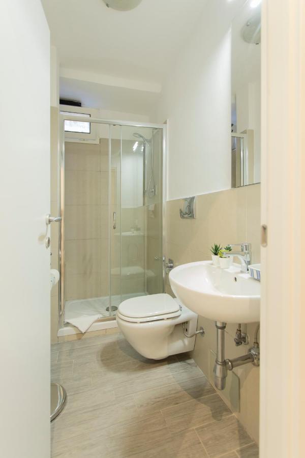 Nina - Tiny Suite In Trastevere Rome Buitenkant foto